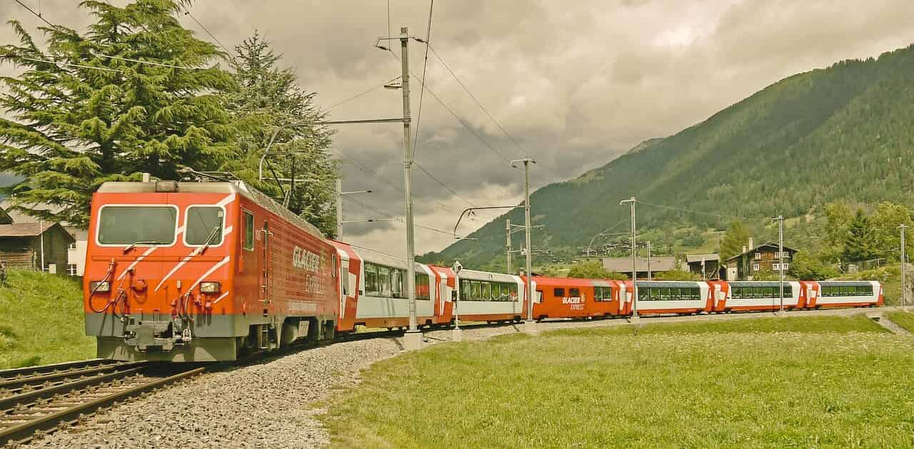 氷河急行 / Glacier Express 2024年時刻表、料金、予約方法 | 再びの旅